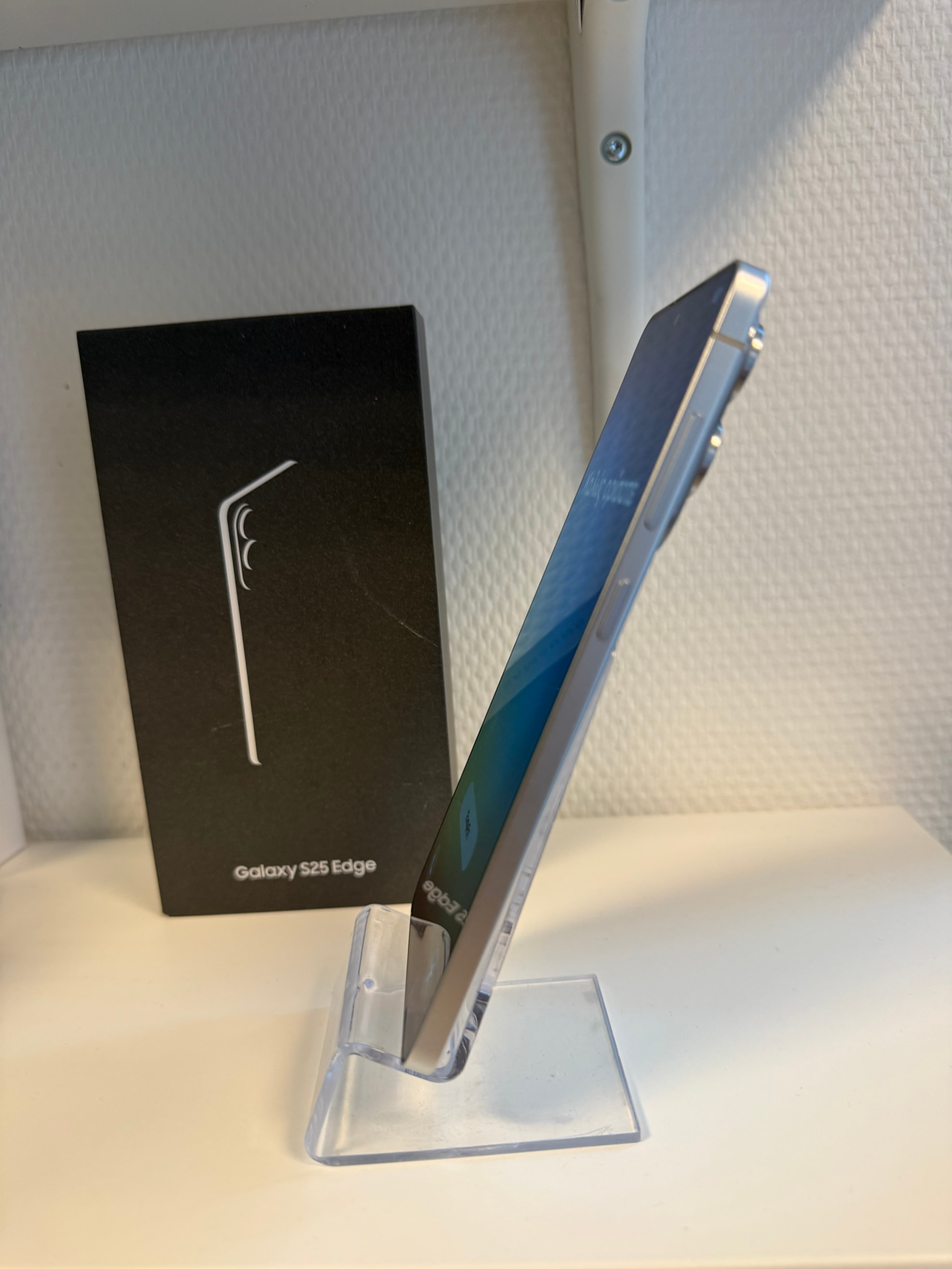 S25 Edge